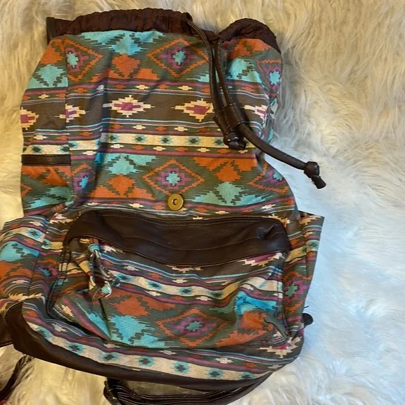 Backpack - Picture 5 of 10